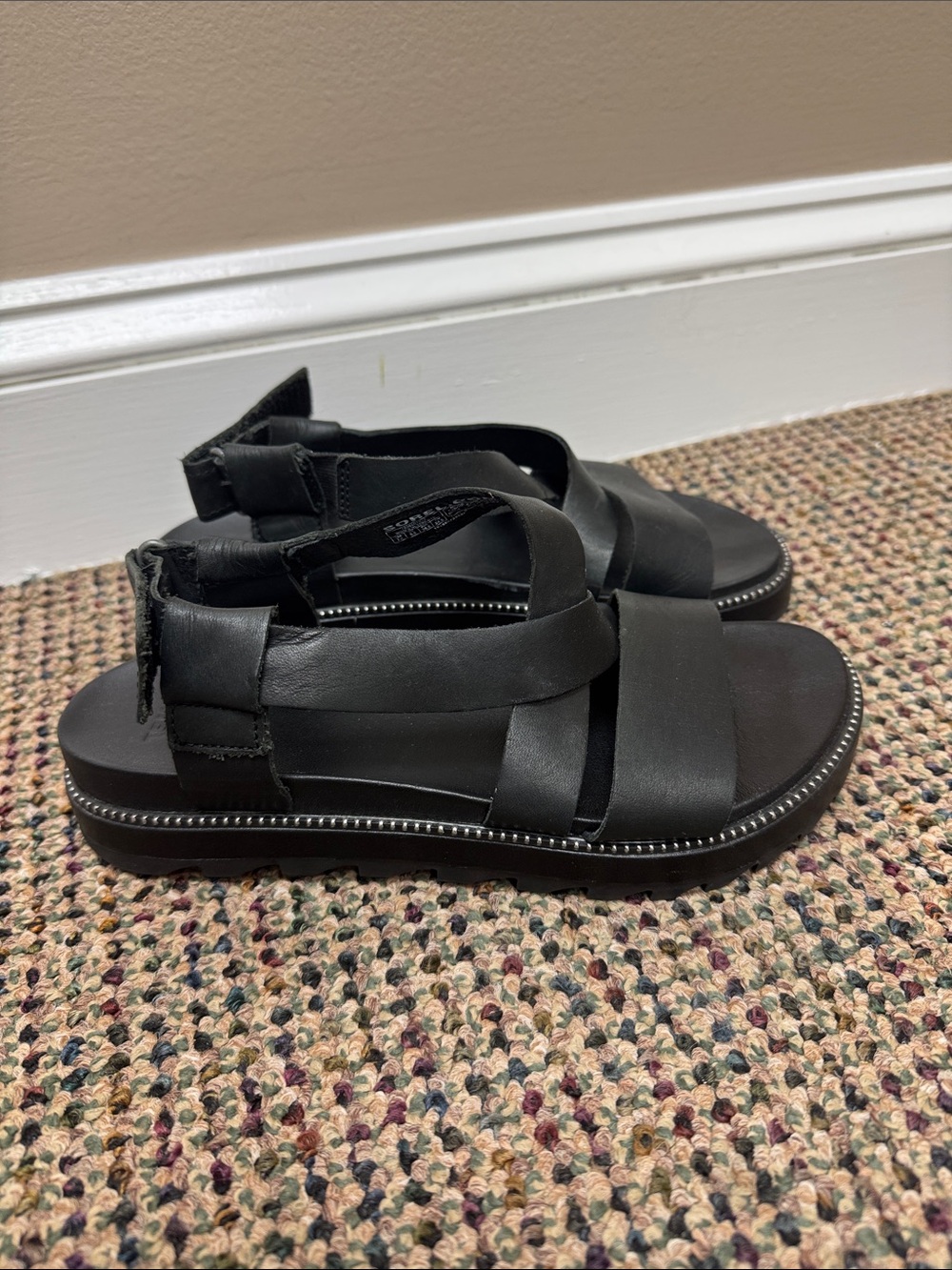 SOREL Roaming Criss Cross Black Slingbacks Sandals Women's Size 7.5